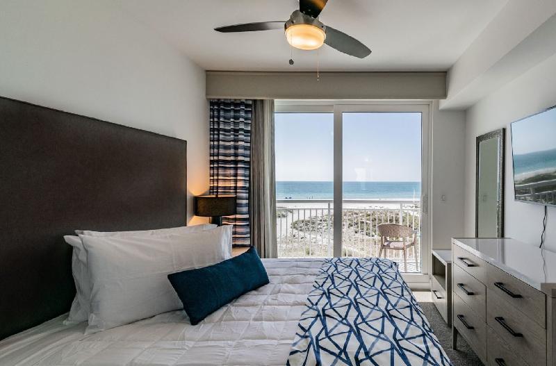 Provident Oceana Beachfront Suites St. Pete Beach Buitenkant foto